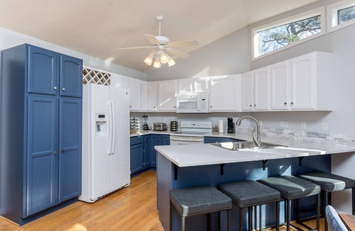 Massanutten House | In home Games, Gym, & Movie Room+FREE Pool Access!
