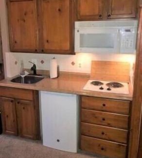 Edray Apartment | In the Heart of the Village Ski In Out