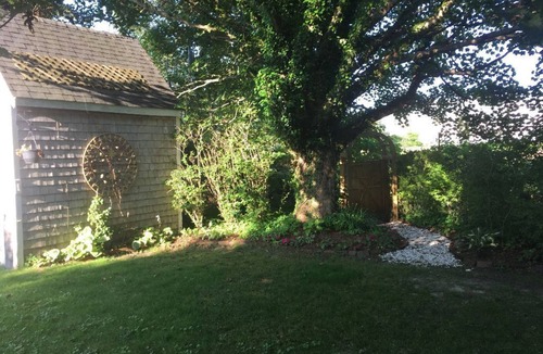 Nantucket Town Cottage | In-town Nantucket Cottage - Abuts Bird Sanctuary