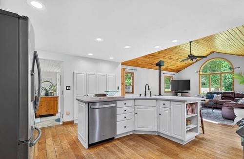 Ballston Spa House | Indoor Salt water Spa for long or short stays