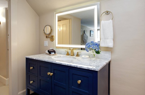 Yarmouth Port Bed & Breakfast | Inn on Main
