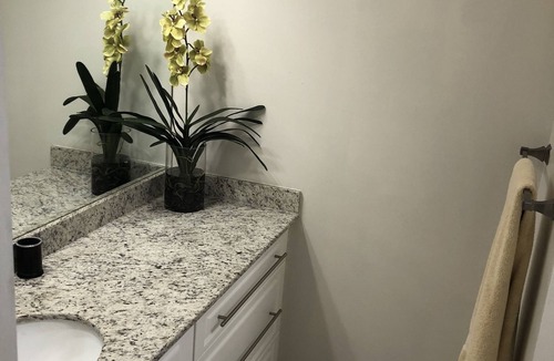 Pompano Isles Condo | Intercoastal Condo walking distance to beach, restaurants and stores