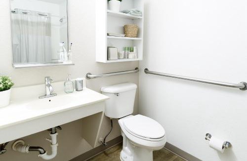North Chesterfield Hotel | InTown Suites Extended Stay Richmond VA - Midlothian