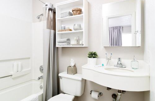 Norfolk Hotel | InTown Suites Extended Stay Norfolk VA