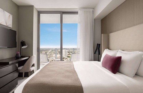 Hollywood South Central Beach Hotel | Intracoastal & City Views + Pool. Bar. Tennis.