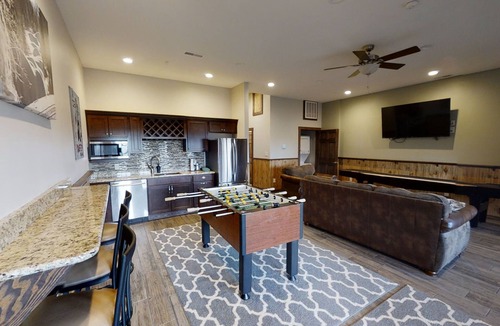 Edray House | Inviting 8BR Alpine Getaway with Private Hot Tub by RedAwning