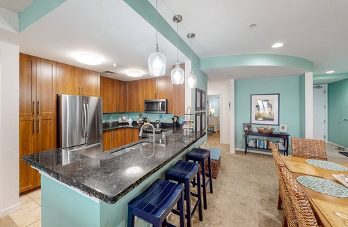 Sandbridge Condo | Inviting & well-equipped beachfront condo with balcony, 3 pools, gym & AC