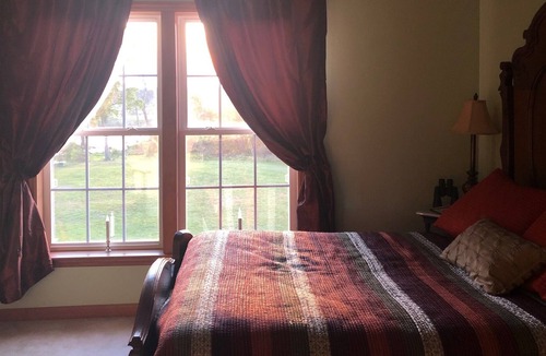 Milford Bed & Breakfast | Iona Stables and Inn 2nd floor guest room with private bathroom