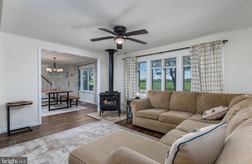Houston Apartment | Is a cozy and private place close to Delaware Beaches, Milford and Harrintong!