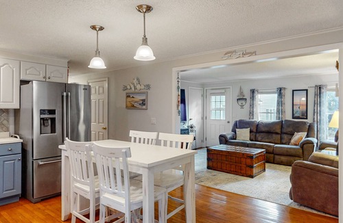 Lagoon Heights House | Island bliss located near shops and eateries-several island beaches also nearby