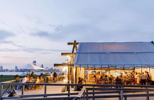 Manhattan Cabin | Island Glamping with Skyline and Lady Liberty View