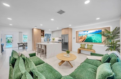Plantation House | Island Vibe`s Retreat | Pool, Tiki & Cold Plunge