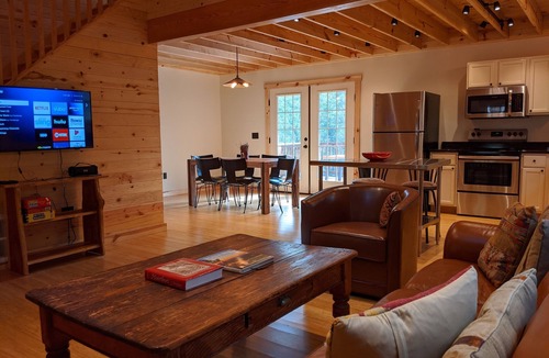 Faber Cabin | It's Like Your Own Private Nature Reserve-Peaceful-New Beautiful Cabin!