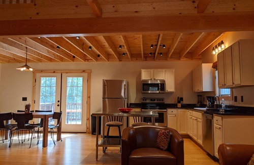 Faber Cabin | It's Like Your Own Private Nature Reserve-Peaceful-New Beautiful Cabin!
