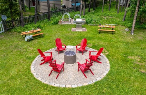 East Glacier Park Village House | Jacobson's Cottages Cabin #3