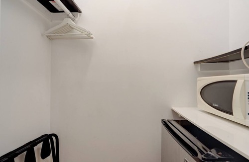 City Center Hotel | James Hotel - Near Miami Beach Convention Center