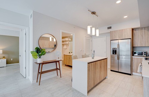 Northeast Miami Apartment | JC719 DESIGN DISTRICT, LUXURY BAYVIEW