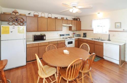 Deep Hole House | Joint Venture - Pet friendly & water views!