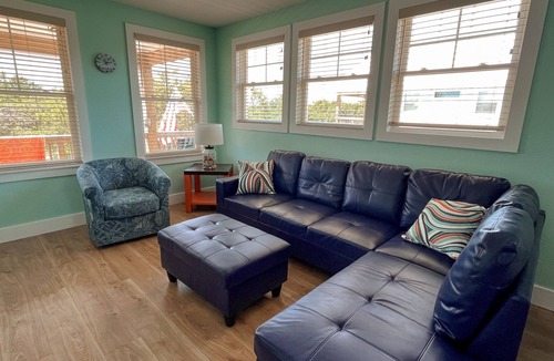 Corolla Cottage | Josies Joint-New for 2024 Newly built only 3.5 Miles off Blacktop