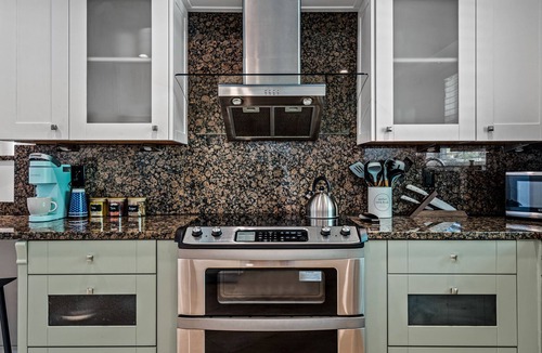 Boynton Beach House | July/Aug Deal! 4BR Heated Pool, Close to Delray