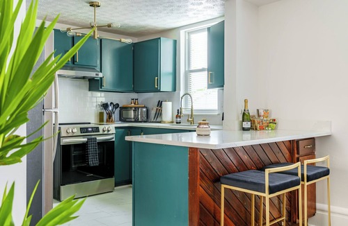 Short North Apartment | Jungle House Boutique Suites – Short North & Convention Center