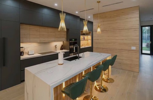 Harbordale House | Junglelux Home with 2 Pools/Sauna/BBQ