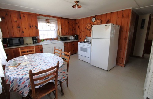 Dennis Port Cottage | Just .3 Mile to Sea Street Beach on Nantucket Sound! (2041)