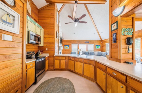 Duck House | Just For Fun - Duck, Schooner Ridge, Pool Open 4/15, Pool Heat Option, Hot Tub, Close to Downtown