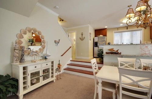 Ocean City House | Just lovely. 3 br townhouse @16th St is an ez walk to the beach and boards.