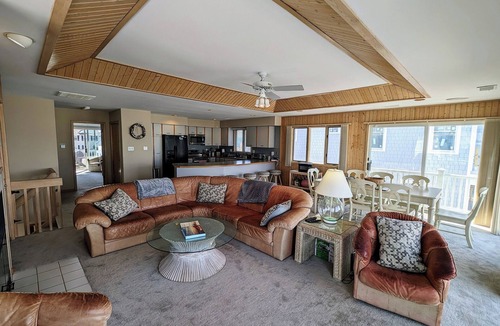 Stone Harbor House | Just Off Beach Block Relaxing Family Stay w/5 bedroom, 3.5 bath, & L2 EV Charge