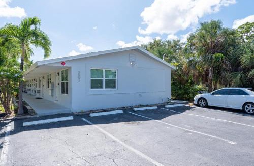 Wilton Manors Apartment | Just Off Wilton Drive Apt 7