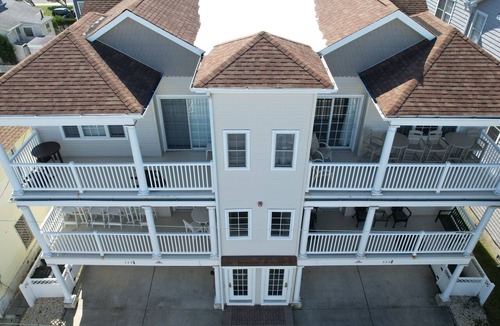 Wildwood Condo | Just Short Block Away from The Beach & Boadwalk