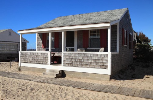North Truro Hotel | Kalmar Village & Tradewinds