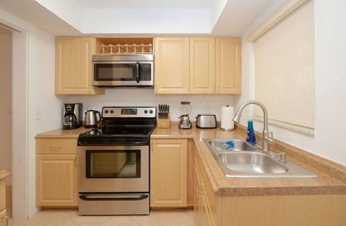 Pompano Beach Condo | KANDA ZEN Apt 1 - pool & walk to the beach!