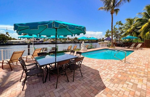 Pompano Beach Condo | Kanda Zen Apt 2 - pool & walk to the beach!