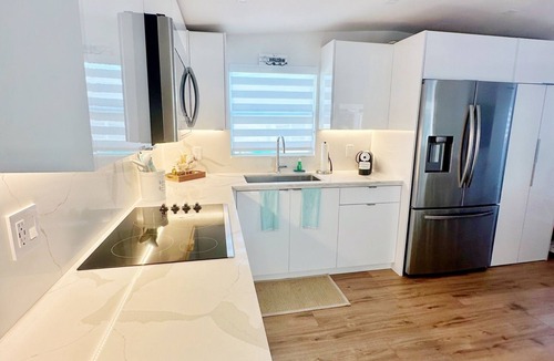 Cross Key Waterways House | Key Largo Waterfront Vacation Rental. 45’ Dock . 28 Day Minimum Stay.