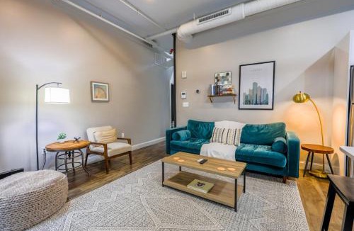 Downtown Boston Apartment | Keyless Entry Laundry in Unit Pet Friendly