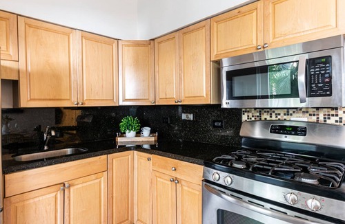 South Beach Apartment | KeyWest suite 2BD/1BA SoBe walk to LincolnRD & Bay