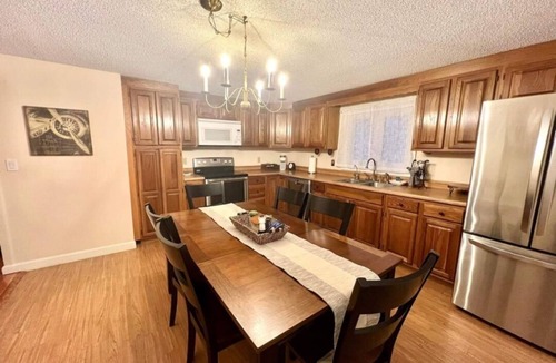 Plaistow Apartment | Kick back and relax in this calm, stylish in-law suite.