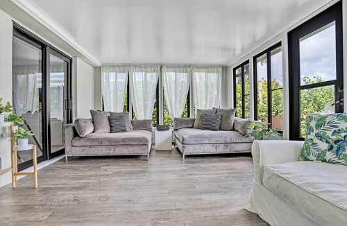 Citrus Isles Villa | Kid-Friendly Vacation Villa in Fort Lauderdale with Heated Pool & Outdoor Oasis
