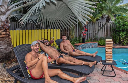 Wilton Manors Cottage | Kiki 5 - Men's Clothing optional Guest House