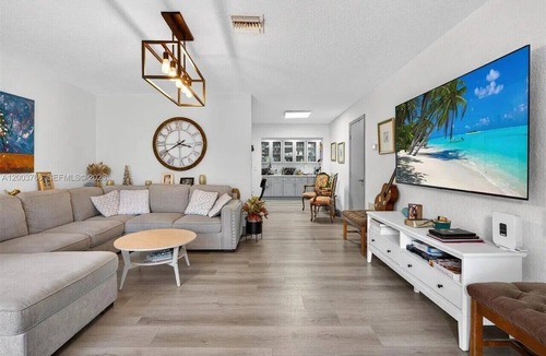 Driftwood House | King Bed·Beach Home·Fire Pit·Min to Casino/Airport