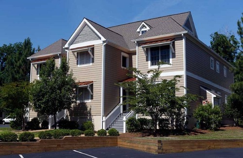 Lackey Condo | King's Creek Resort 2-bedroom plus Sunroom. Water Country. Busch Gardens.