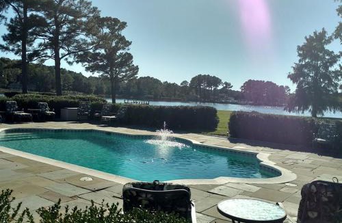 Upper Fairmount Hotel | Kingsbay Mansion & Vacation Houses