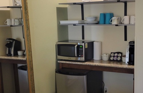 Kingsmill Condo | Kingsmill water-view studio, minutes to Busch Gardens & Colonial Williamsburg!