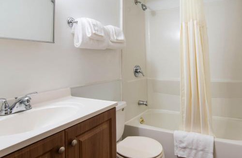 Amsterdam Hotel | Knights Inn Amsterdam
