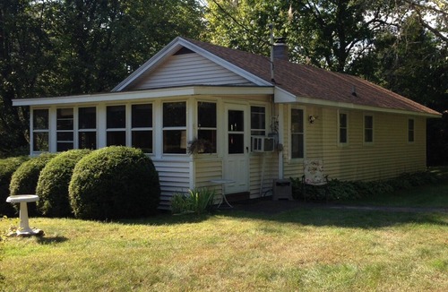 Northville House | Knotty Pine Cottage w/lake access
