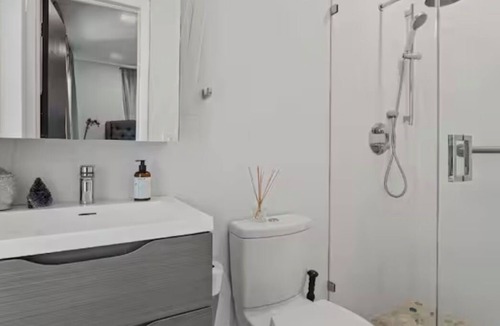 Kendall House | La Acualina