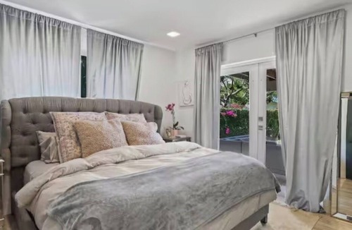 Kendall House | La Acualina