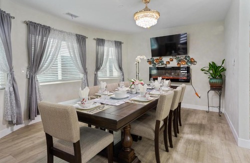 Eagle Rock Apartment | LA Home - Olympics, NBA Games, Universal Studios